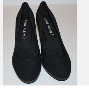 Anne Klein Black Pumps iFlex Shoes 10 M Fabric Coated Comfort Heels NWOB
